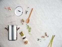 Alessi Edo Asparagus Steamer -Kitchenware Shop 0004 PU309 amb A4 3500pxl