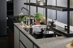 Alessi Edo Wok Pan 7 Alessi Edo Wok Pan -Kitchenware Shop 0007 PU100 amb A4 3500pxl