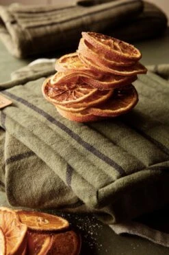 Ferm LIVING Hale Pot Holder, Set Of 2, Green - Black -Kitchenware Shop 05 c 11865 1