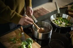 Fiskars Norden Steel Frying Pan, 28 Cm -Kitchenware Shop 1067638 Fiskars Norden Steel Sauce Pan 25L Action