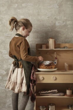 Ferm LIVING Hale Kids Apron, Green - Black 7 Ferm LIVING Hale Kids Apron, Green - Black -Kitchenware Shop 24 12178