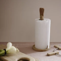 Skagerak Norr Paper Towel Holder, Oak -Kitchenware Shop 2SKR iso HV