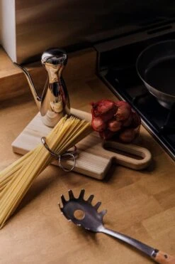 Hanna Saari Halikko Cutting Board, Small, Ash -Kitchenware Shop 3 pastaa helmikuu 23 1