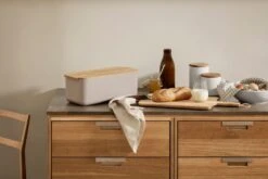 Eva Solo Bread Bin, Sand -Kitchenware Shop 520361 Eva Solo Bread bin sand