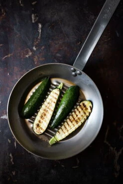 De Buyer Mineral B Grill Pan 26 Cm -Kitchenware Shop 5530 ambiance 1