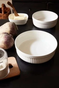 Arabia Uunikokki Oven Dish Round 2 L 11 Arabia Uunikokki Oven Dish Round 2 L -Kitchenware Shop ARABIA Joulukalenteri Uunikokki 1