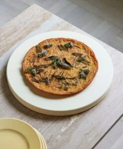 HAY Chopping Board, Round, L, Off White -Kitchenware Shop Chopping Board Round L off white