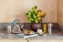 Alessi Sottsass Grinder, Medium, Yellow -Kitchenware Shop FDS ruoka Alessi10