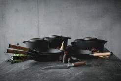 Fiskars Norden Cast Iron Frying Pan, 26 Cm -Kitchenware Shop Fiskars Cooking Environmental Norden Product family shot