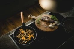 Fiskars Norden Cast Iron Frying Pan, 26 Cm -Kitchenware Shop Fiskars Cooking Norden Frying pan 28cm frying mushrooms 1026571