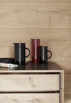 Stelton EM77 Electric Kettle, Black -Kitchenware Shop LS 890 EM77 electric kettle 929 vacuum jug 1L 935 vacuum jug 05L