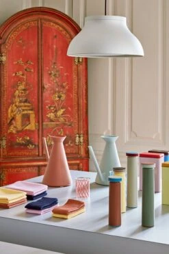 HAY Salt & Pepper Mill, L, Light Grey 11 HAY Salt & Pepper Mill, L, Light Grey -Kitchenware Shop PC Pendant M Watering Can Salt and Pepper Measure Waffle