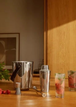 Rosendahl Grand Cru Jigger -Kitchenware Shop ROS 18730 18731 18732 18733 25354 02