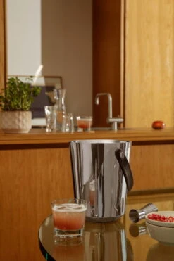 Rosendahl Grand Cru Jigger -Kitchenware Shop ROS 18731 18722 25344 26221 20710 20709 25043 25343 08