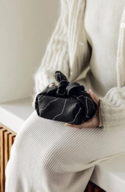 Saana Ja Olli Rakkauden Meri Tea Towel/place Mat, Black - White 7 Saana Ja Olli Rakkauden Meri Tea Towel/place Mat, Black - White -Kitchenware Shop Rakkauden meri Saana ja Olli hi res kuva Suvi Kesalainen 26