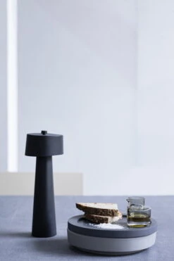Valerie_objects Maarten Baas Pepper Mill, Matt Black -Kitchenware Shop VO20 innercircle maartenbaas 23