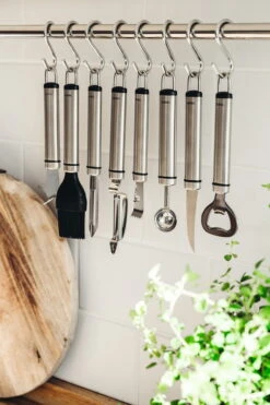 Heirol Steely Can Opener, 16 Cm -Kitchenware Shop kuorimaveitsi 20 cm liikkuva tera steely 2