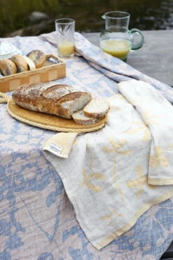 Lapuan Kankurit Friida Towel, Linen - Cloudberry -Kitchenware Shop lapuankankurit villiyrtit tablecloth blueberry cinnamon and friida towel linen cloudberry 1