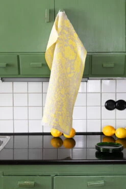 Lapuan Kankurit Villiyrtit Hand Towel, Yellow - Linen -Kitchenware Shop lapuankankurit villiyrtit towel yellow linen 1 0