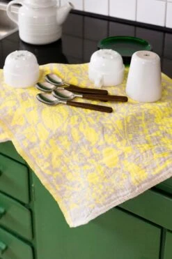 Lapuan Kankurit Villiyrtit Hand Towel, Yellow - Linen -Kitchenware Shop lapuankankurit villiyrtit towel yellow linen 2 0