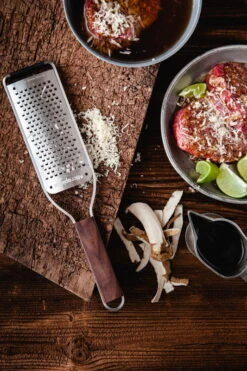 Microplane Master Series Coarse Grater -Kitchenware Shop mp Master Series Coarse Blade horseradish marinade BBQ beef